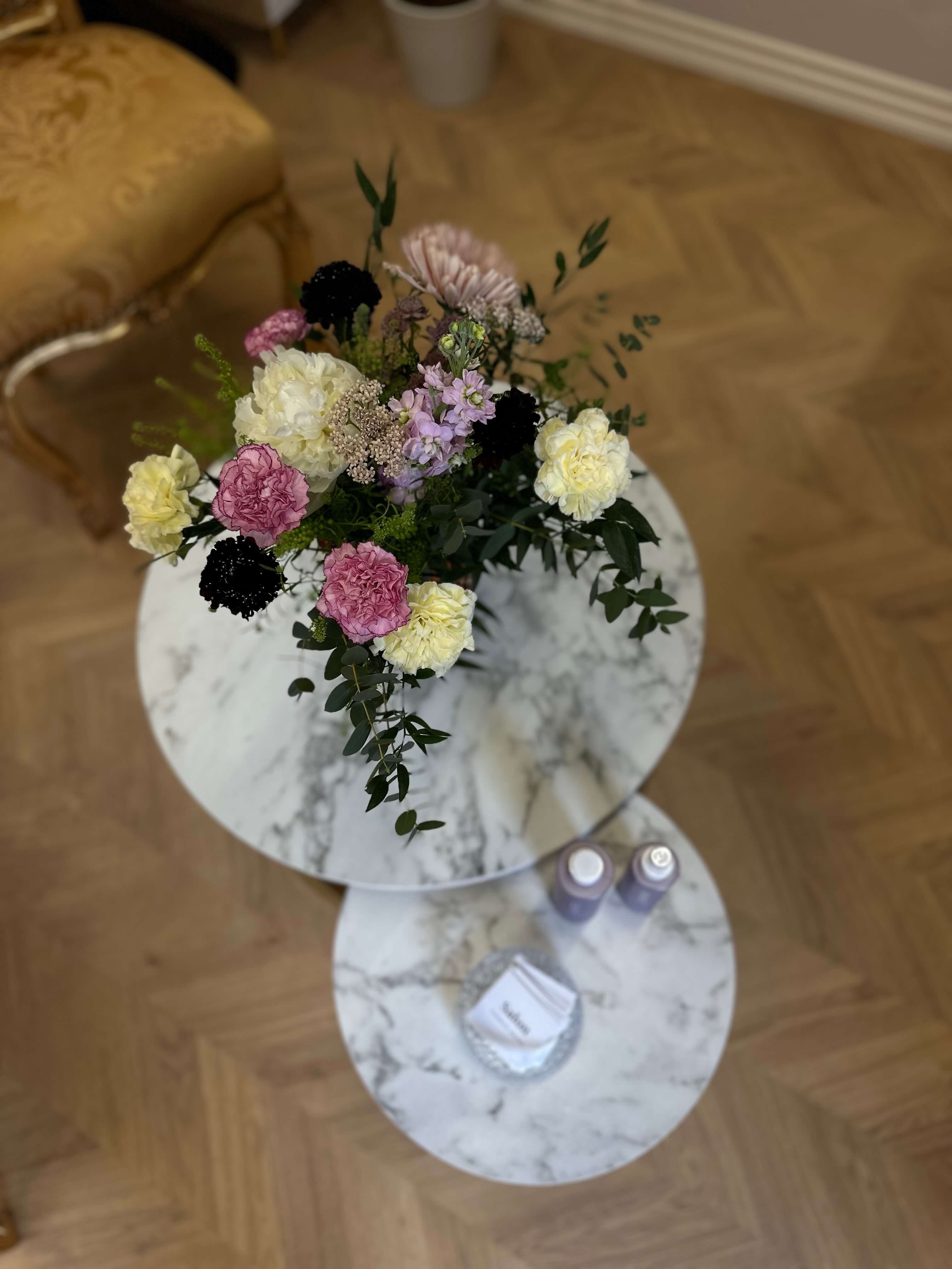 Salon Tuomas Kaura salonki sisustus