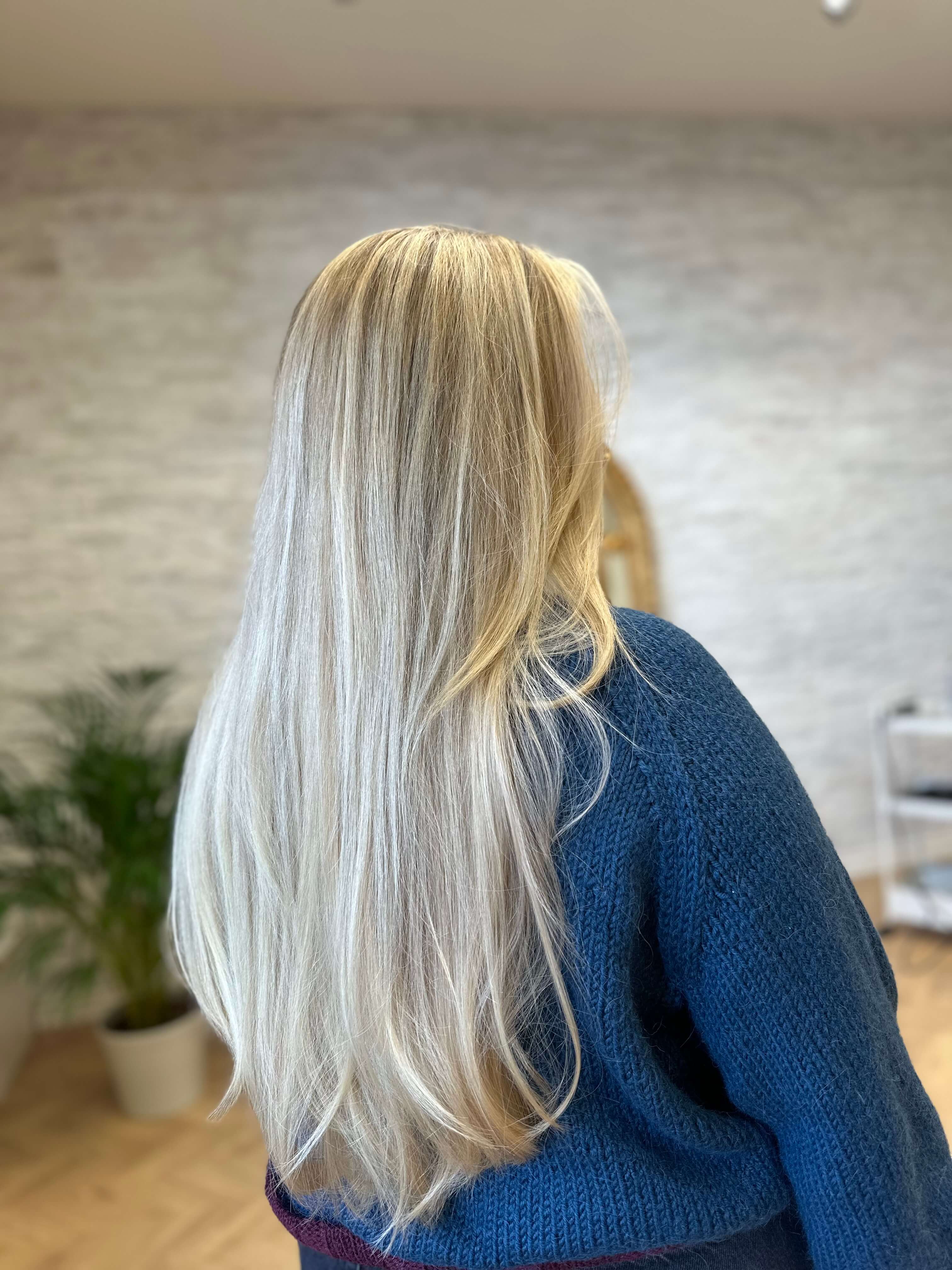hiukset salonki värjäys